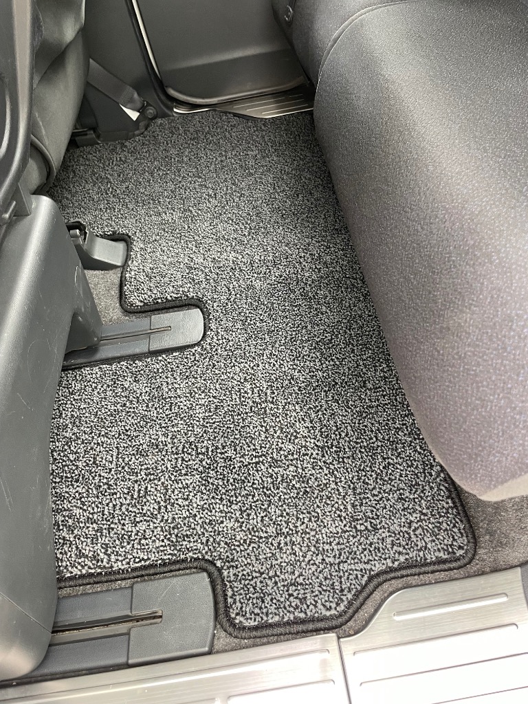 タント　純正マット　LA600S LA610S タント LA600S LA610S フロアマット チェック柄 純正仕様 日本製