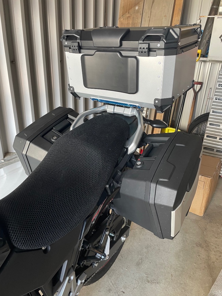 スズキ純正　Vストローム250  トップケース  リアボックス Vストローム250 DS11A 純正オプション トップケース リア