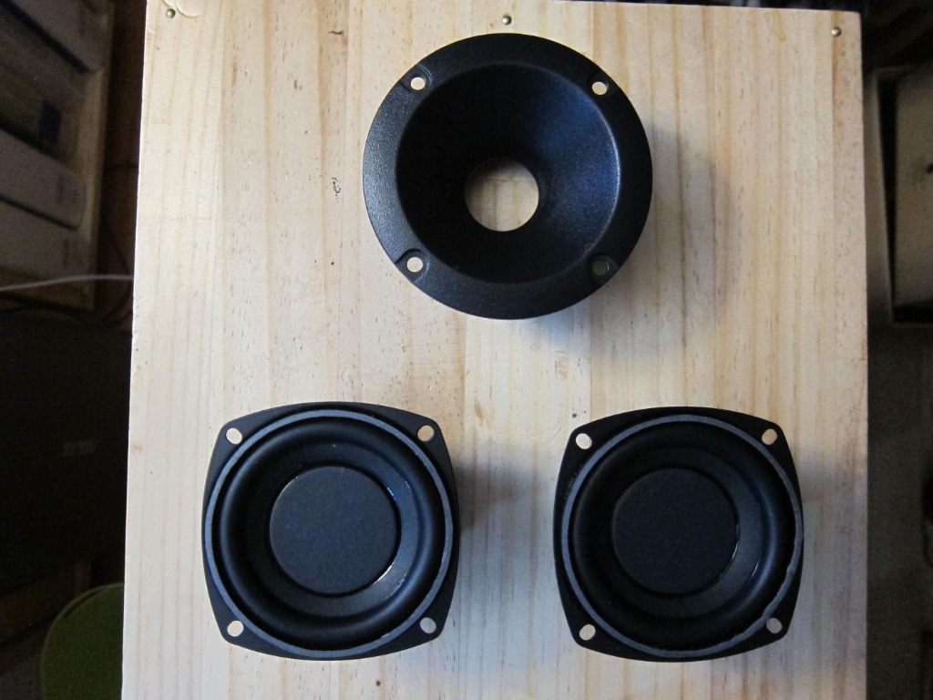 レア！平面センターキャップ ウーハースピーカーユニット3インチ(78mm