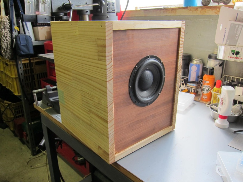 大口径センターキャップ＆極太ウレタンエッジ 強力磁気回路ウーハー