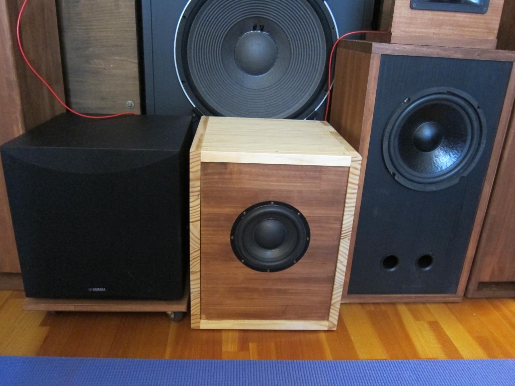 大口径センターキャップ＆極太ウレタンエッジ 強力磁気回路ウーハー