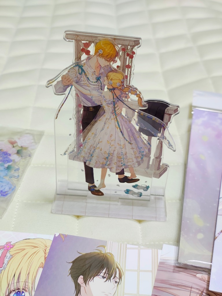 韓国 コミック グッズ『ある日、お姫様になってしまった件