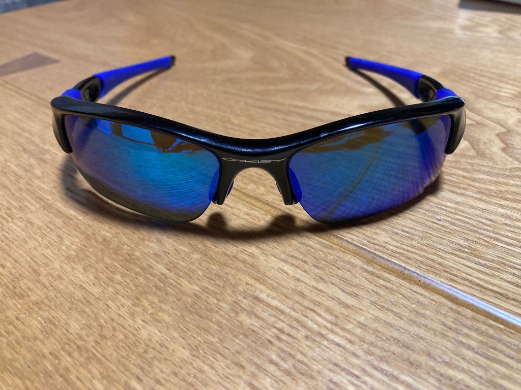 Oakley ブラック サングラス ポーチ付き Oakleyサングラス、アパレル、アクセサリー | Oakley® 日本