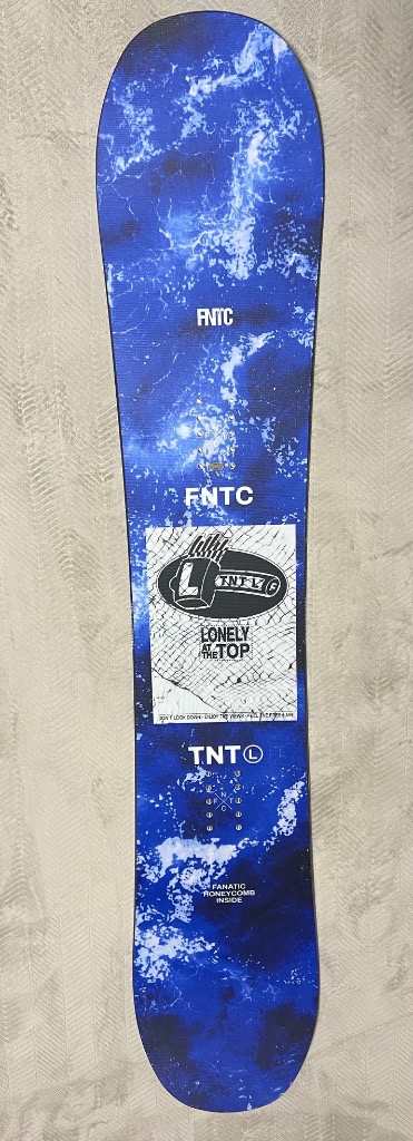 FNTC 50％OFF 【即納】 メンズ レディース スノーボード 板 型落ち