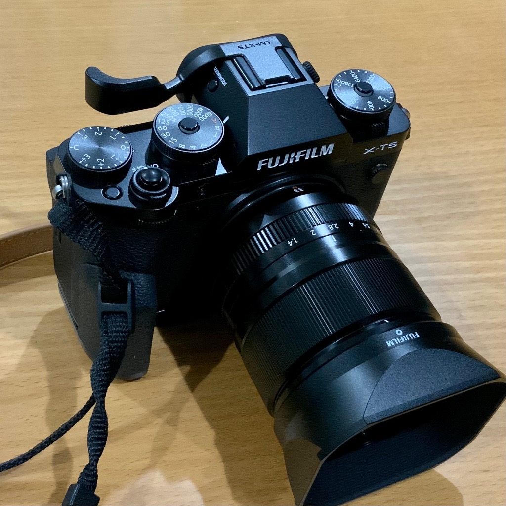 レンズメイト FUJIFILM X-T5専用サムレスト｜フジフイルムイメージングサービスカウンター＜大阪＞取扱モデル