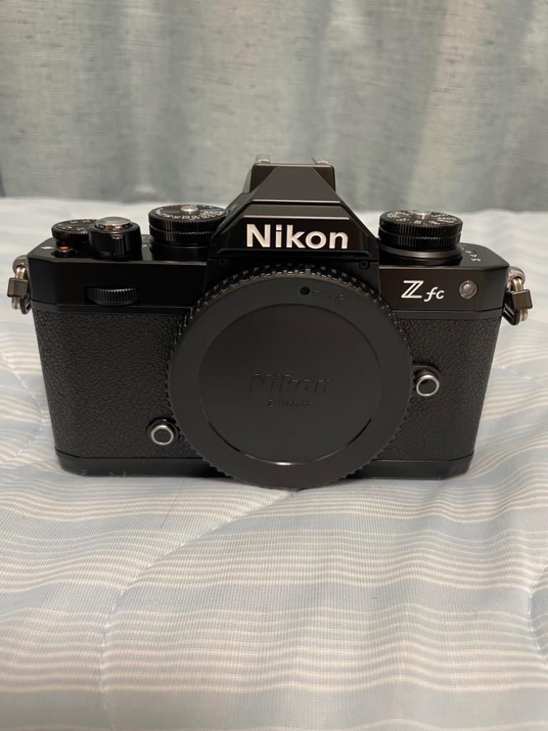 Nikon Z fc 16-50 VRレンズキットミラーレス一眼カメラ ブラック 新品)Nikon (ニコン) Z fc 16-50 VR レンズキット ブラック
