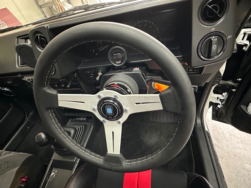 送料無料　Nardi ステアリングホイール　33φ NARDI [ FET CLASSIC LEATHER 33φ ] 330mm スムースレザー