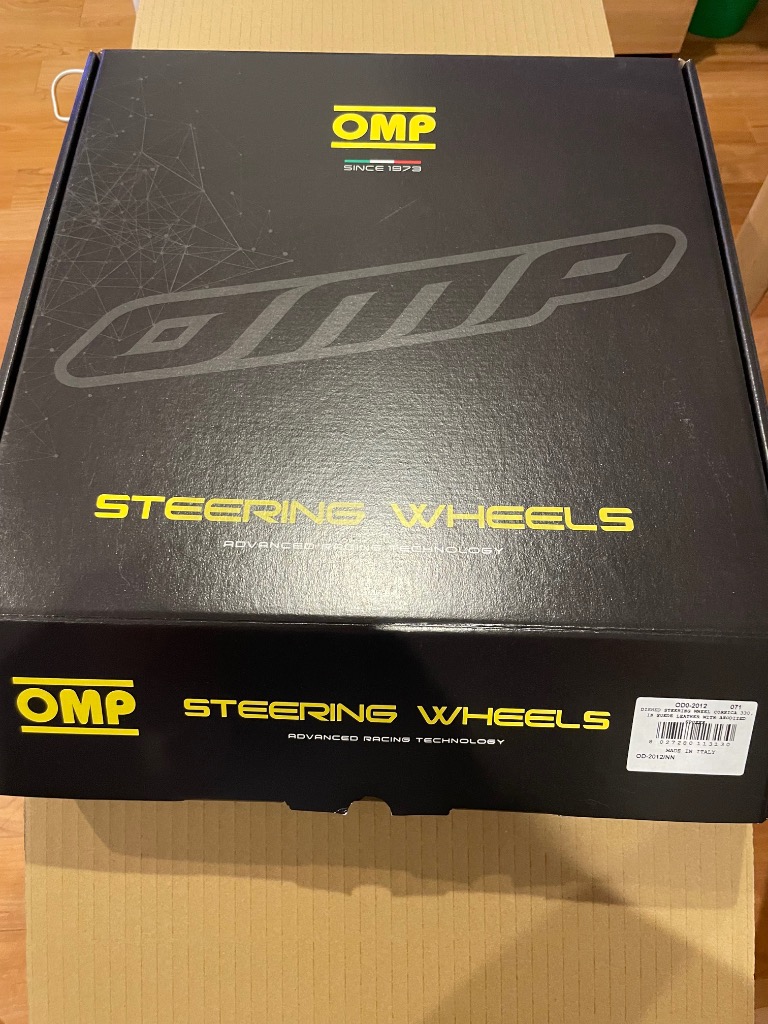 OMP ステアリング OD2012NN CORSICA330 コルシカ330 黒スエード