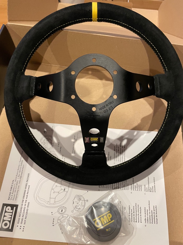 OMP ステアリング OD1954BN CORSICA コルシカ 黒スエード/青スポーク