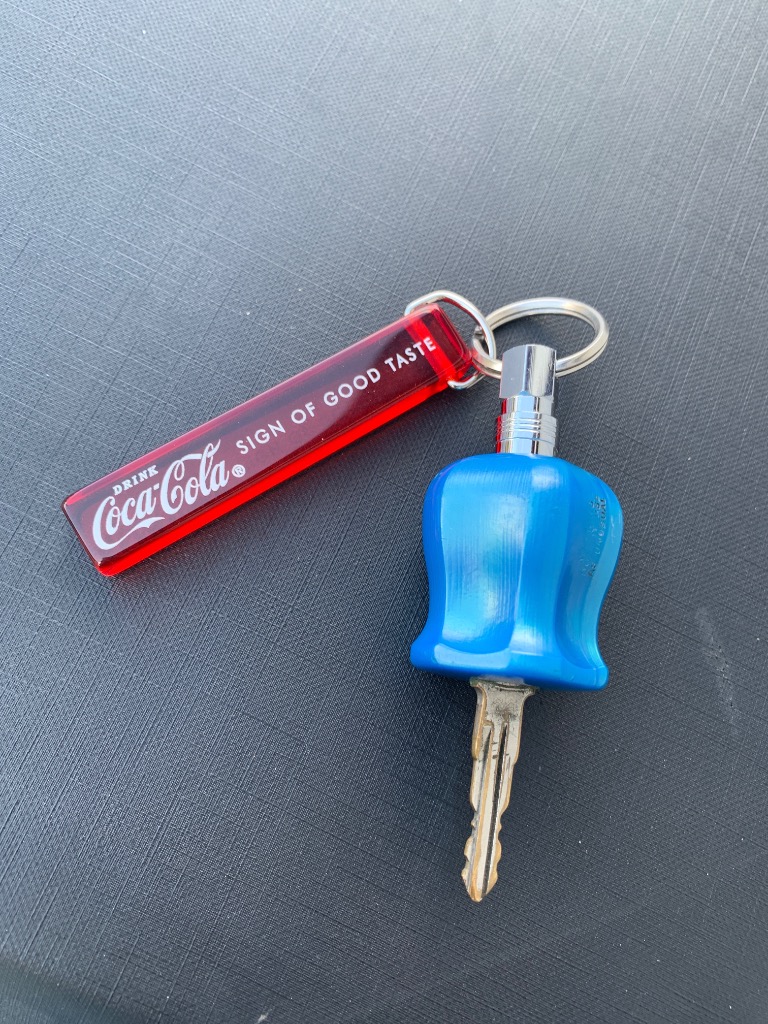 Coca Cola コカ・コーラ ホテル キーホルダー Sサイズ 全3色