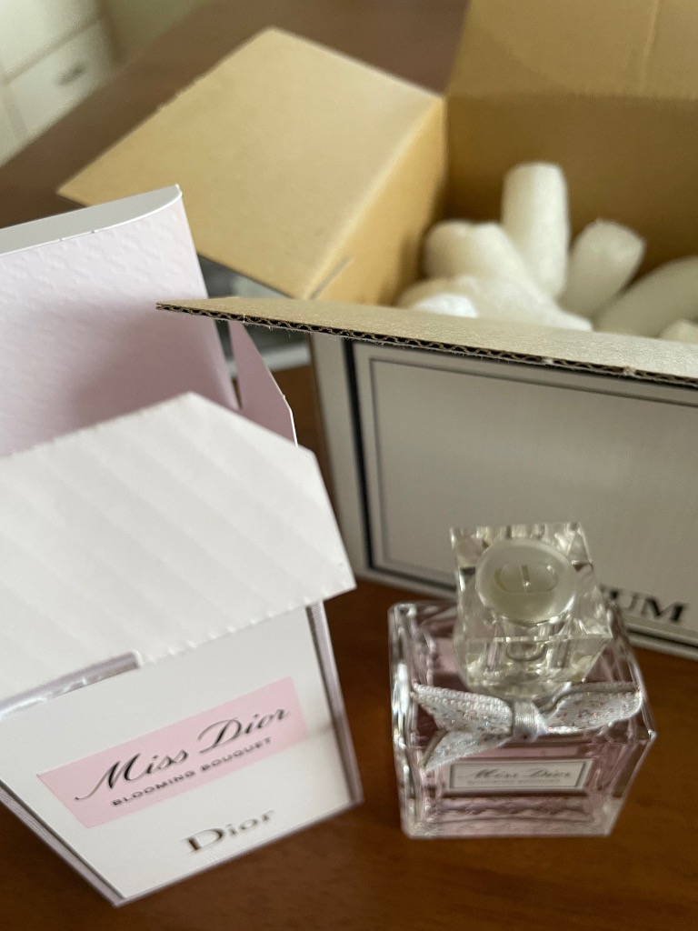 Miss Dior 香水 クリスチャン ディオール ミス ブルーミングブーケ EDT