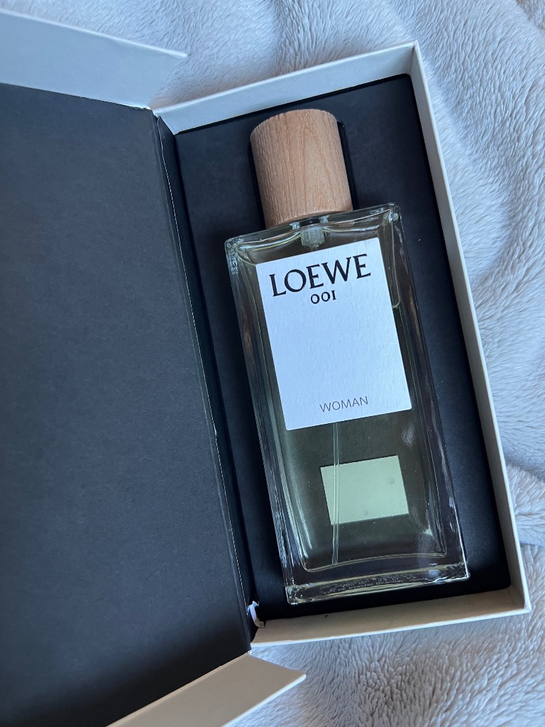SALE【未使用】ロエベ　001 WOMAN オードパルファム　100ml ロエベ 001 ウーマン オードゥ パルファム 100ml 無色 - LOEWE