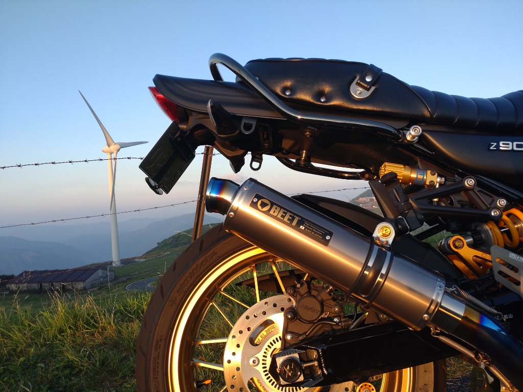 BEET（ビート）フルエキゾーストマフラー　ブルーチタン仕様　Z900RS Amazon | BEET(ビート) フルエキゾーストマフラー ナサート