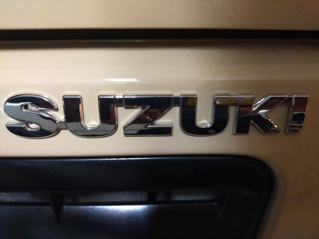 スズキ　エンブレム　ウッド調／no.0070