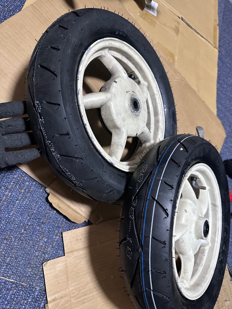 と*も様 シームレスタイヤ 2本セット Amazon | SHINKO（シンコー） 自転車 タイヤ チューブ 各2本