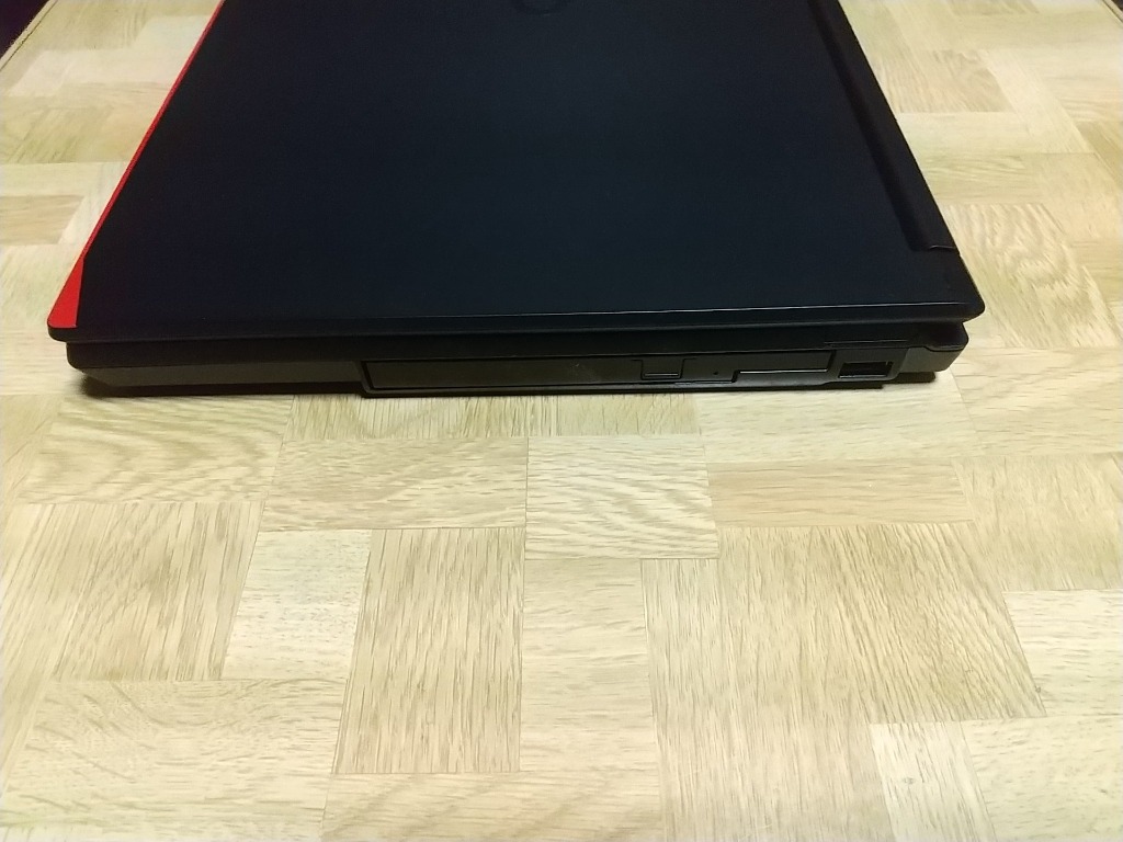ノートパソコン 中古 第8世代CPUCorei3 新品メモリ8GB可 富士通A579等