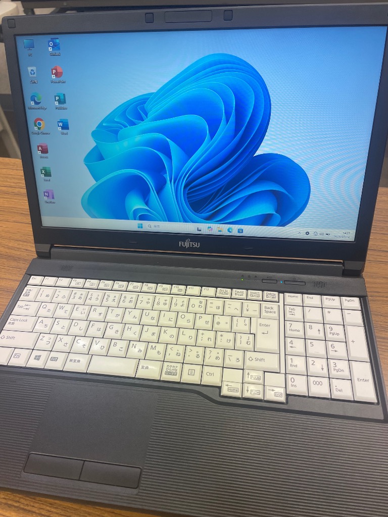 【第7世代】Corei5 /8GB/ SSD128✨Win11　富士通ノートPC 富士通ノートPC✨第7世代❗️corei5❗️SSD搭載✨メモリ8GB❗️