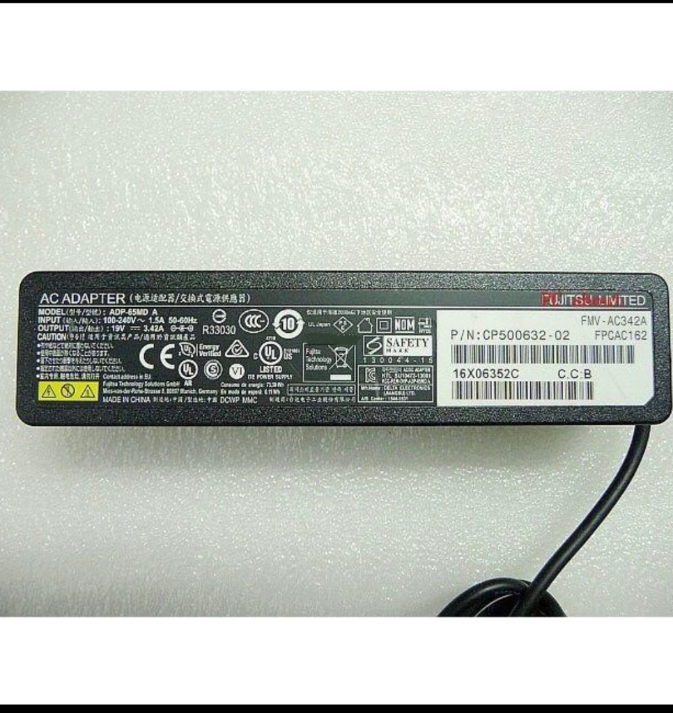富士通（FUJITSU） ARROWS Tab用 ACアダプタ FMV-AC342A 19V-3.42A 外
