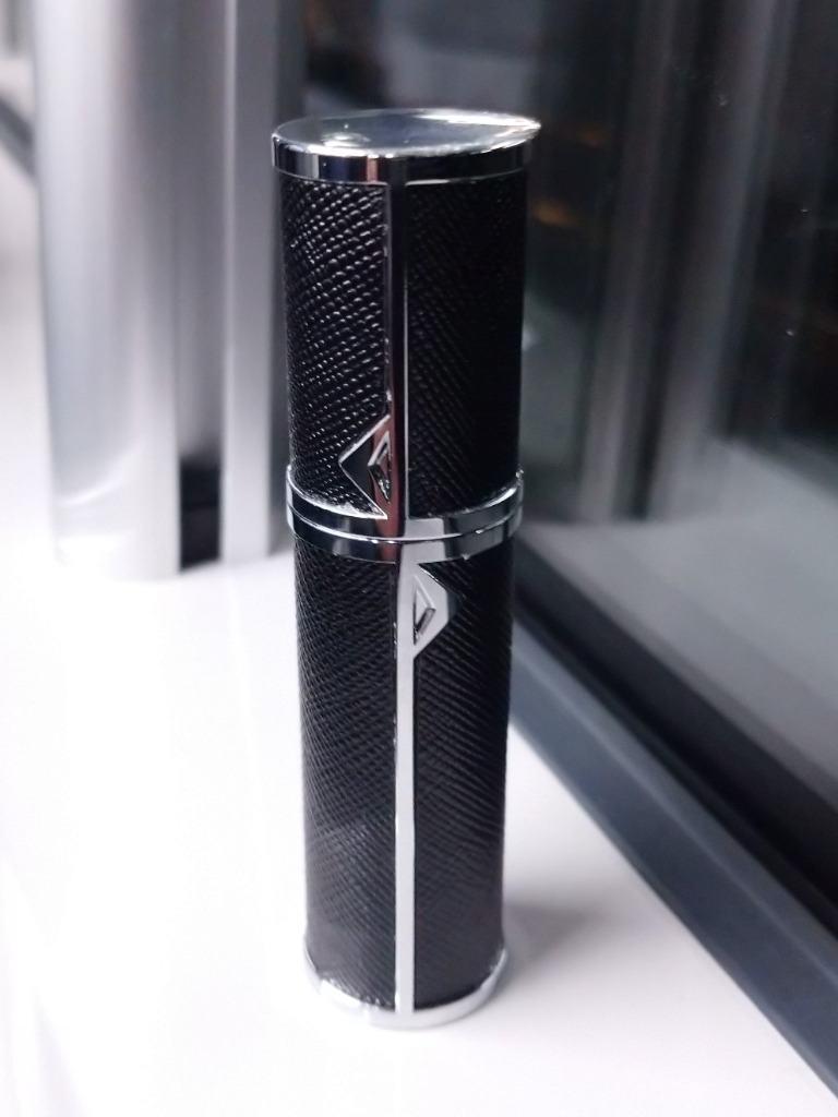 プシュ式&5ml】アトマイザー 香水噴霧器 旅行用 入れ方簡単 革詰め替え