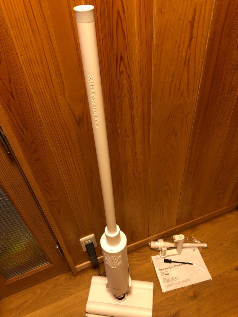 BALMUDA 【在庫限り限定価格】正規品 掃除機 The Cleaner BALMUDA 【在庫限り限定価格】正規品 掃除機 The Cleaner