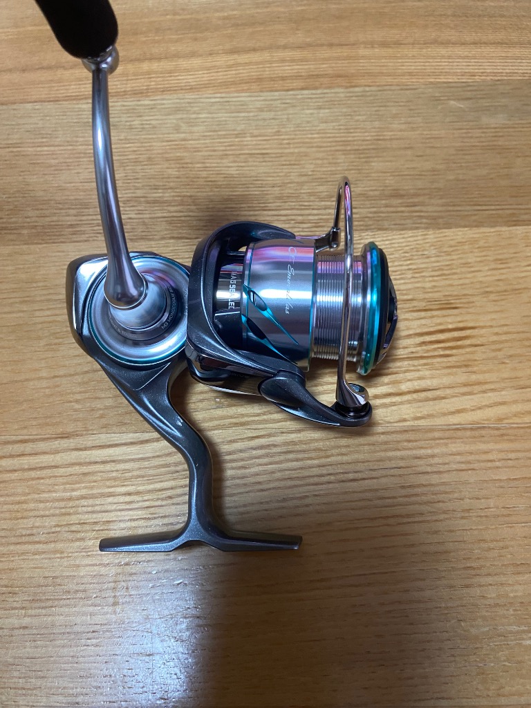 リール Daiwa 25Emeraldas AIR PC LT2500-H 楽天市場】ダイワ 25エメラルダス AIR PC LT2500-H / エギング