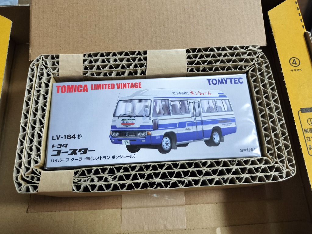 トミカリミテッドヴィンテージ 1/64 LV-184a トヨタ コースター
