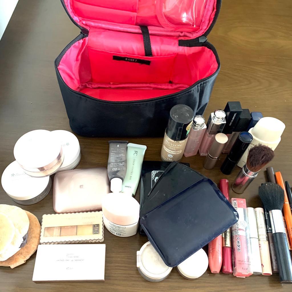 本物証明写真有り　CHANEL バニティバッグ メイクポーチ アイボリー バニティバッグ🤎🤍🤎 パールにもCCマークがついてて可愛い