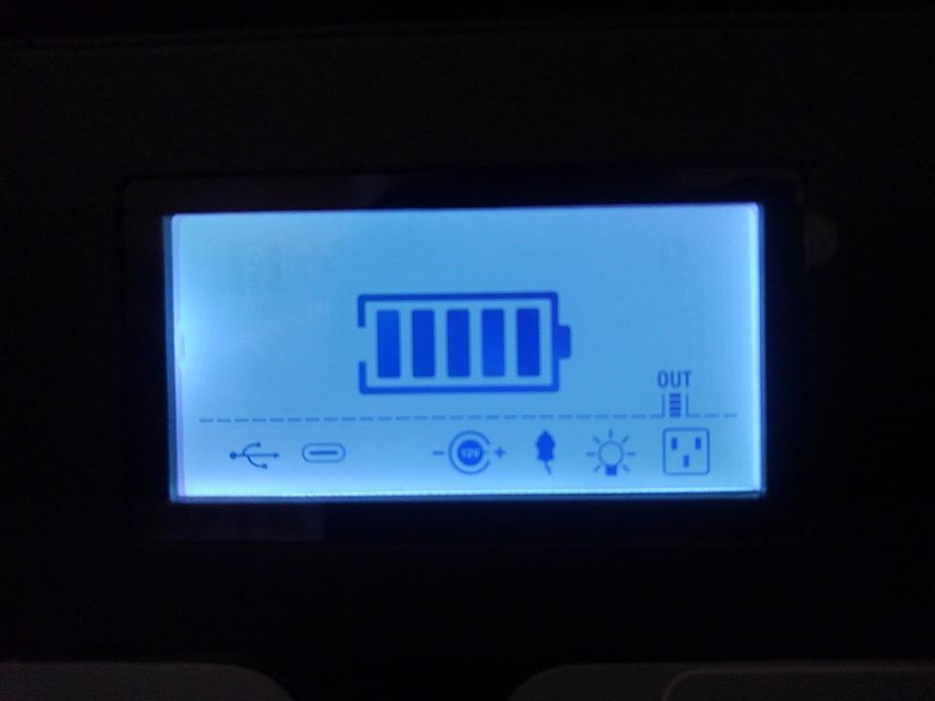 ポータブル電源 大容量 240,000mAh / 888Wh 蓄電池 最大出力