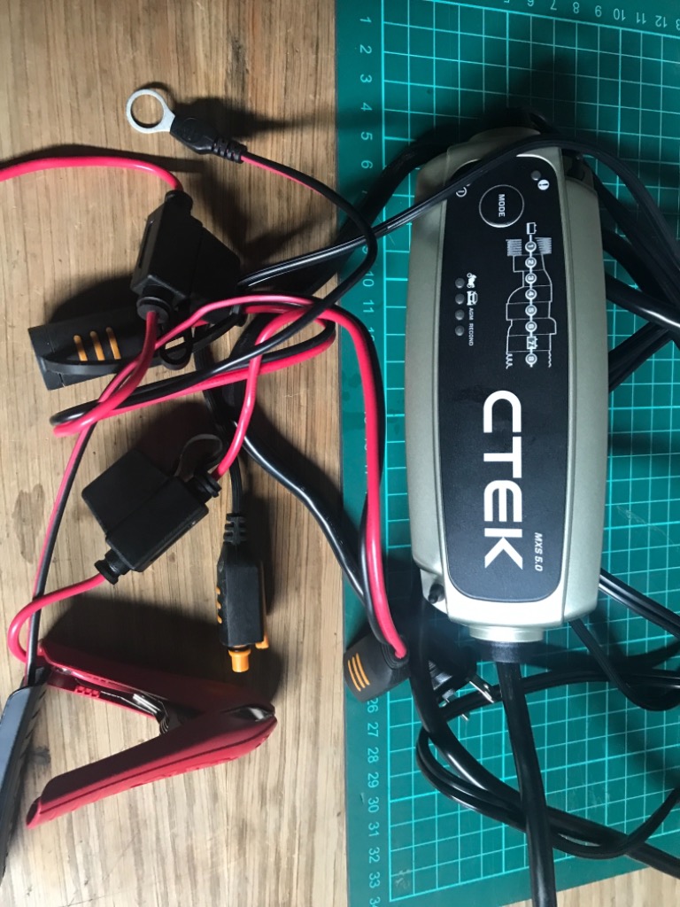 CTEK MXS 5.0 シーテック バッテリー チャージャー 最新 新世代モデル 