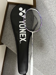 4UG6　ナノフレア111　新品未使用　YONEX　バドミントン ヨネックス バドミントンラケット YONEX ナノフレア111 ガット