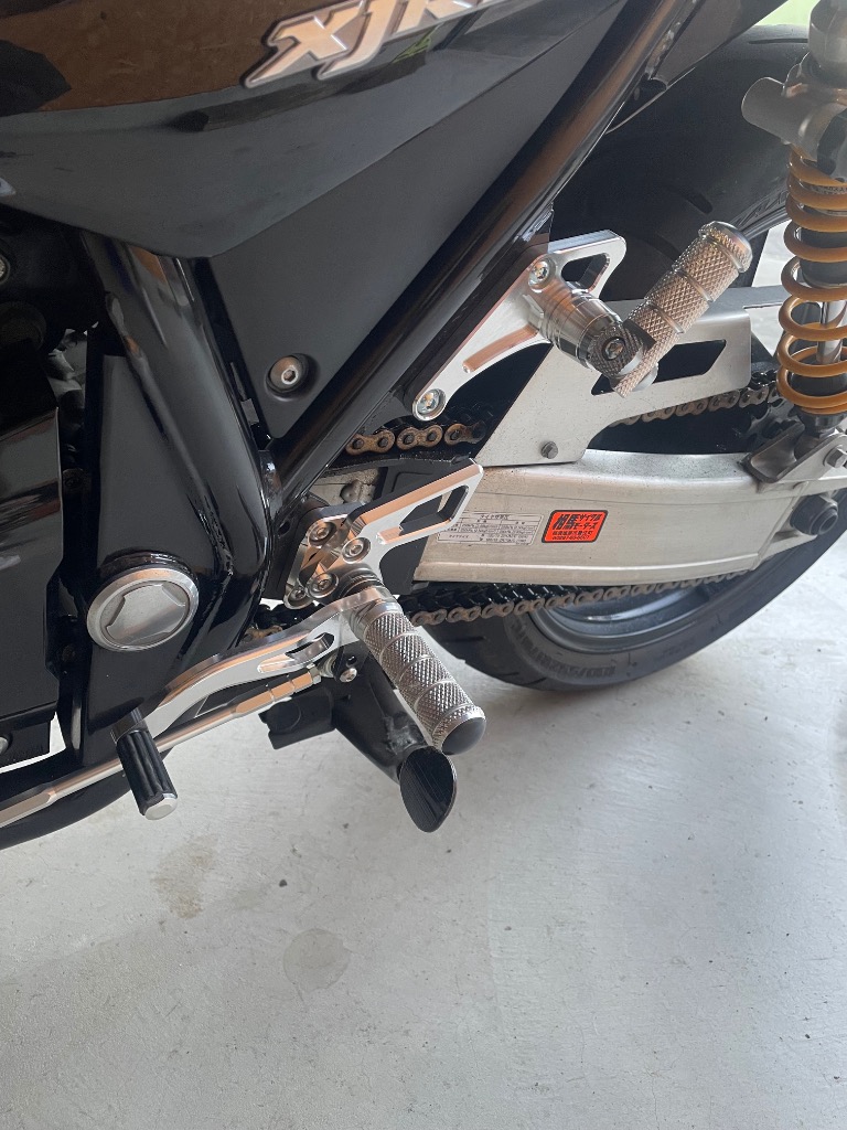220620】XJR1300(RP03J-002)○ 社外タンデムキット タンデムステップ