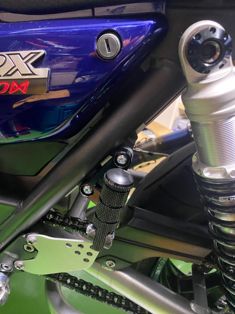 TEASER [C4B2K] ティーザー タンデムキット[BK/T2] ZRX1200R/1200S