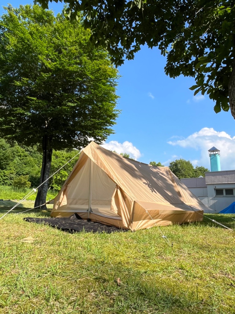 フランス軍放出品 F1テント 2人用 カーキ 軍幕 ナイロン生地 蚊帳有 片側入り口 軍払い下げ品 野営 キャンプ アウトドア