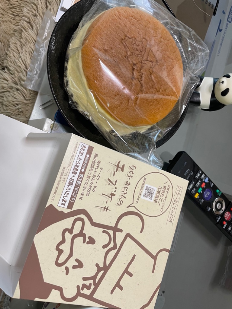 公式》りくろーおじさんの焼きたてチーズケーキ - チーズケーキ