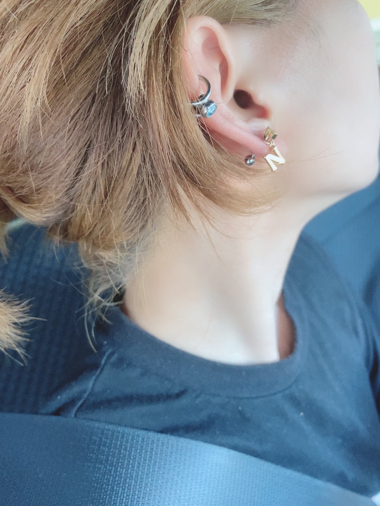凛 RIN チャーム ボディピアス イニシャル 18G 16G 14G 軟骨