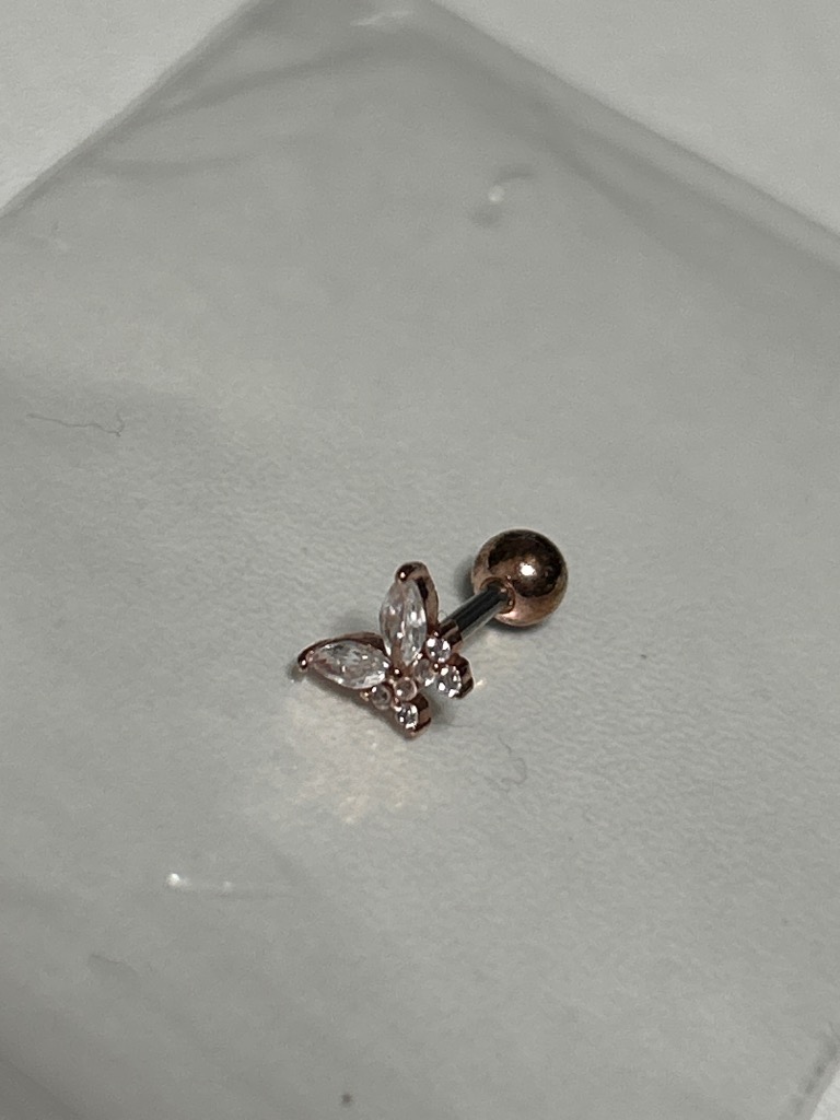 凛 RIN ボディピアス 蝶々 軟骨ピアス 16G バタフライ キラキラ