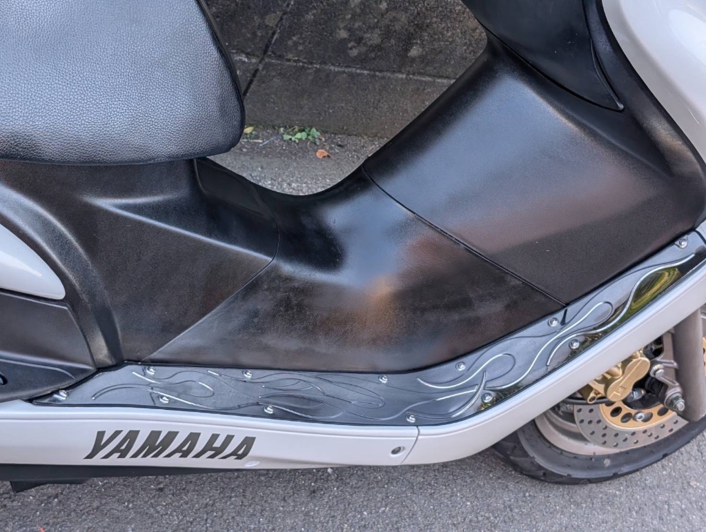 YAMAHA（ヤマハ） マジェスティ125 5CA ステンレス製 ステップボード