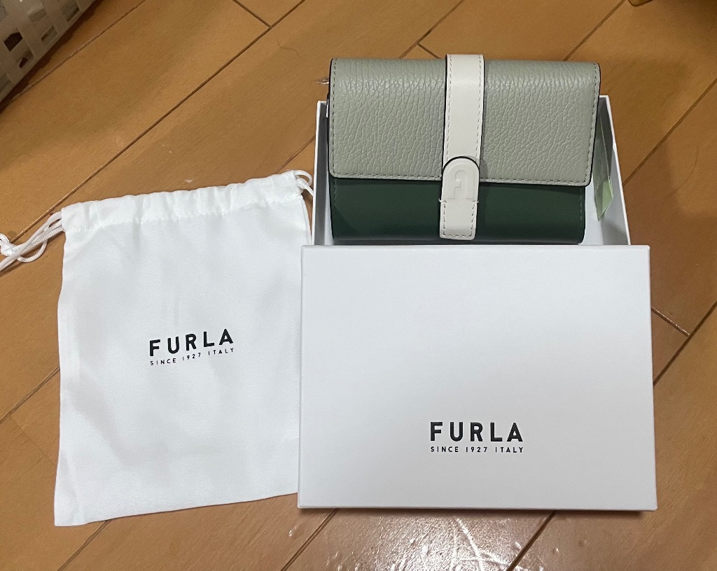 FURLA（フルラ） 財布 レディース 2つ折り 折財布 コンパクト レザー