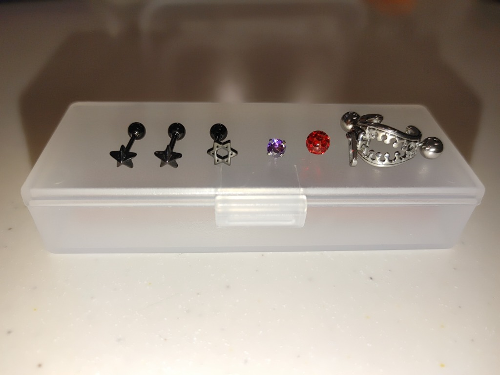 ROQUE 軟骨ピアス ボディピアス 18G 16G 14G ジッパー モチーフ