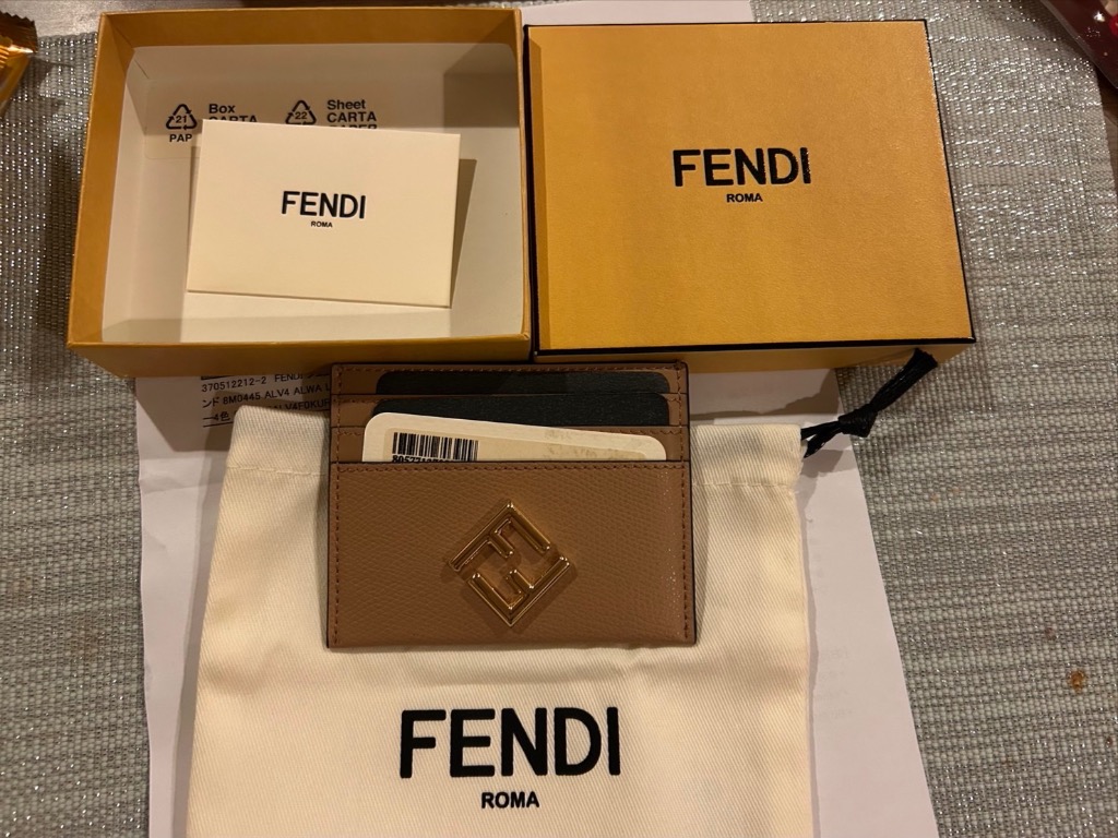 フェンディ　カード入れ　新品　箱付き FENDI フェンディ カードケース FF Diamonds Card Case FFダイヤモンド