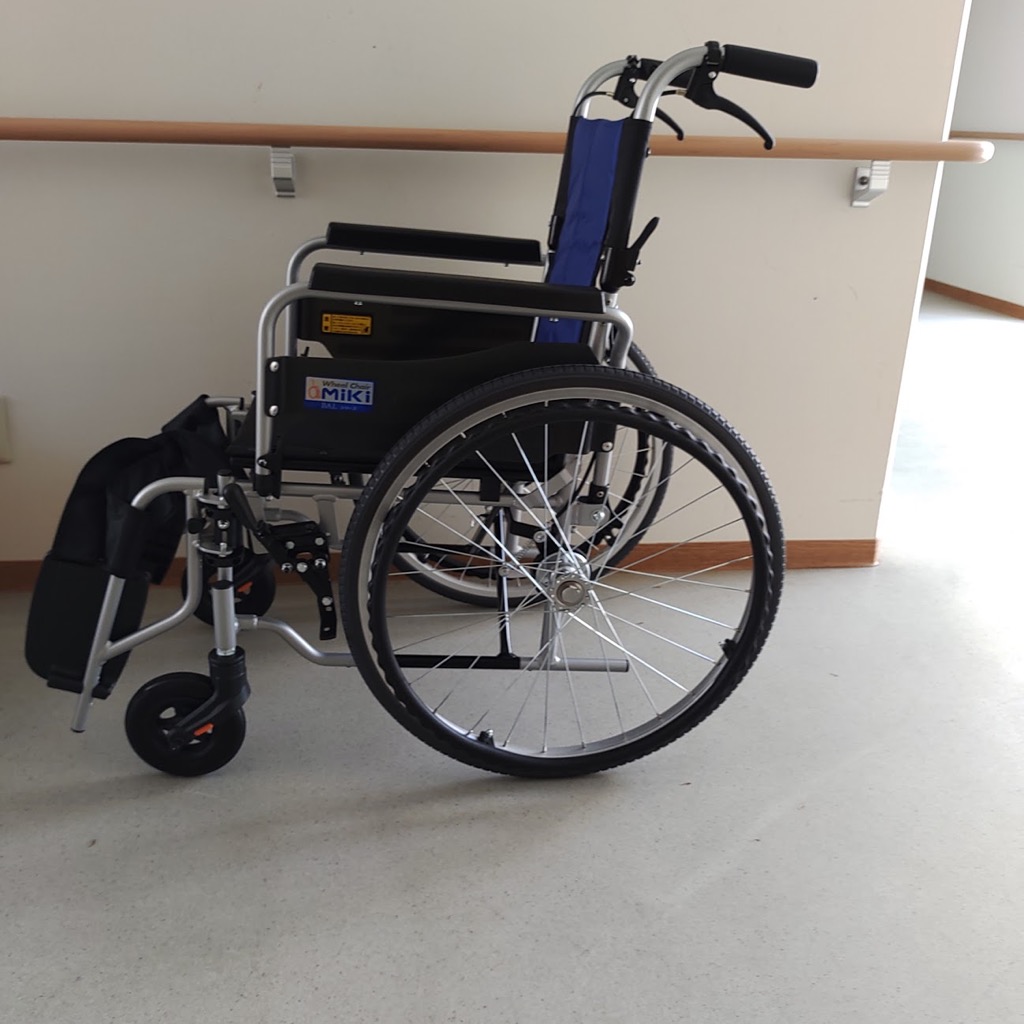 ⭐️極美品⭐️MiKi ミキ BAL-1 自走用車椅子 ノーパンクタイヤ 工具付 楽天市場】車椅子 【MiKi／ミキ BAL-1】 軽量 折り畳み 自走式