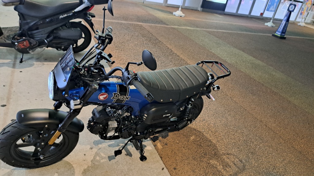 K-SPEED Diablo 新型DAX 125 DX013 ブラック サイドカバー DAX125