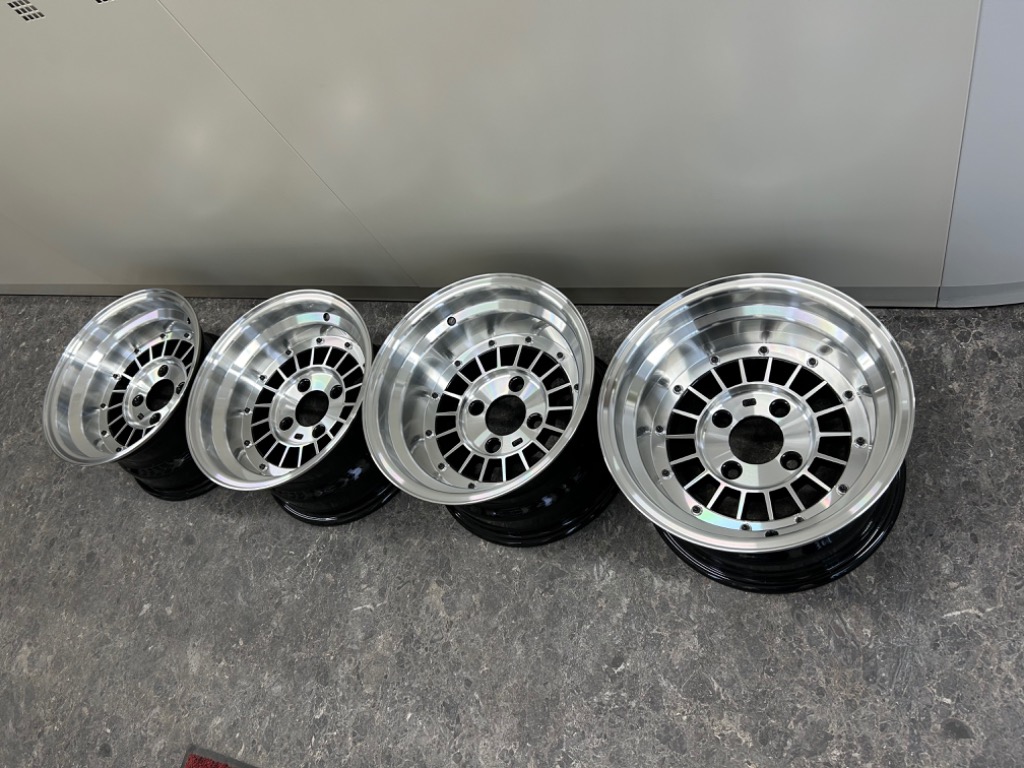 【復刻版ホイール】限定数商品！フォーカスレーシング スポーク ホイール 14×8.0 -13 114.3 4H (ブラックポリッシュ) 旧車に！  FOCUS RACING / 14インチ