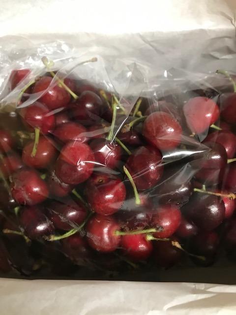 チリ産超特大チェリー2.5kgいり アメリカンチェリー 約2kg 空輸 特大粒 9.5row 鮮度優先 日本