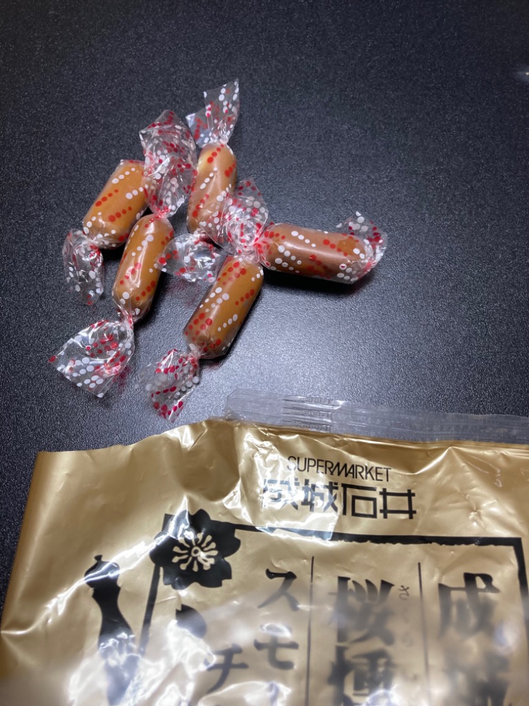 成城石井 桜燻しのスモークチーズ ペッパー 165g : 成城石井