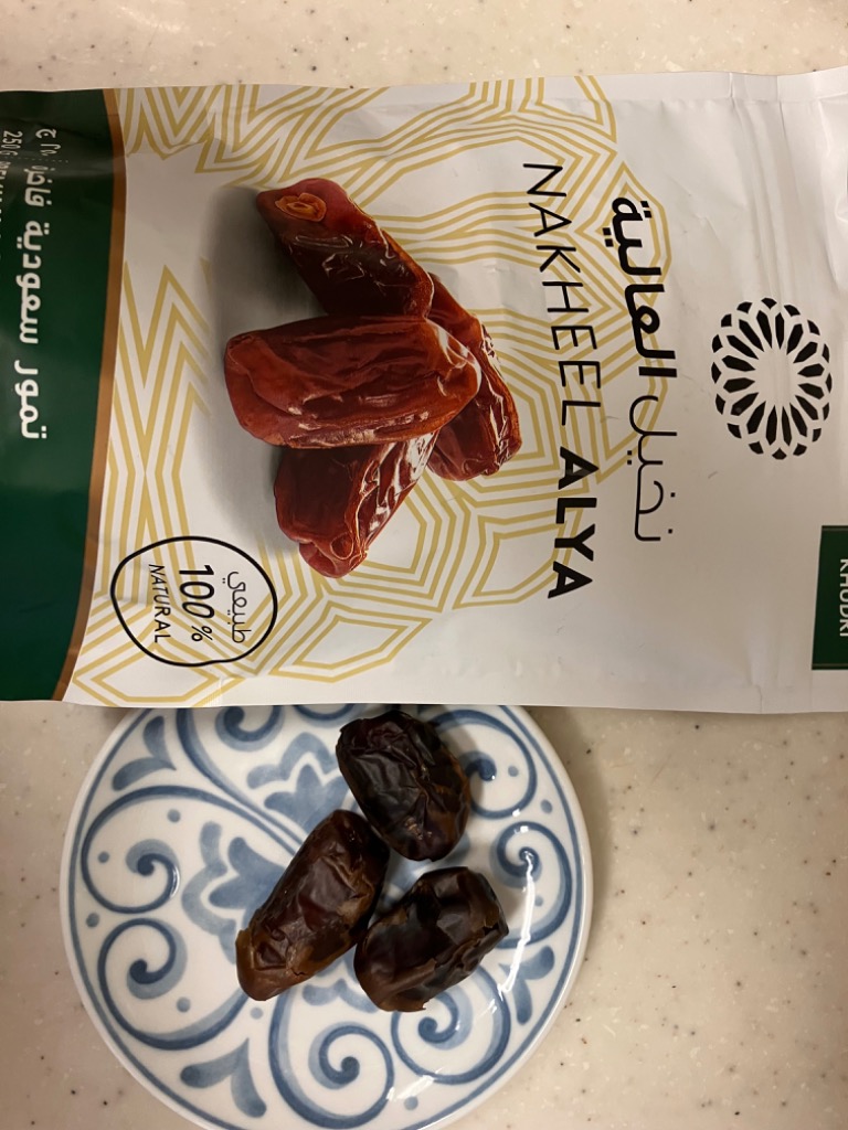 サウジアラビア産アソートデーツ ナキール サウジアラビア産デーツ(種有) 250g – 成城石井.com