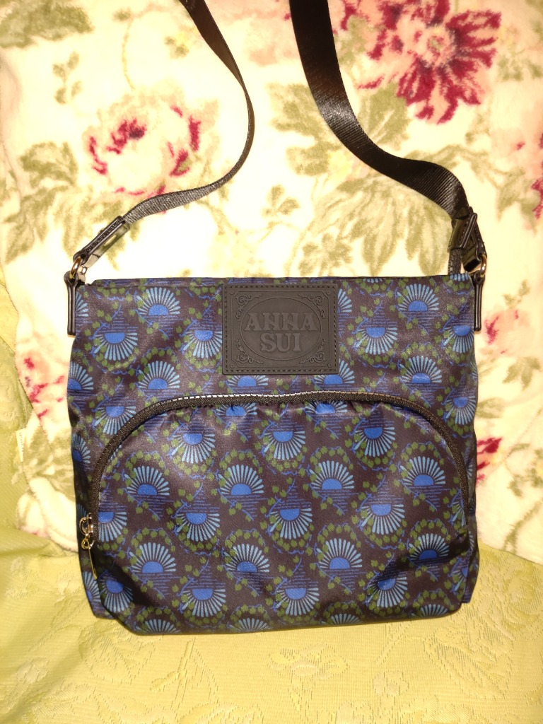 【美品】ANNA SUI バッグ　布生地　紫　ジャーニー ANNA SUI バッグ 布生地 紫 ジャーニー