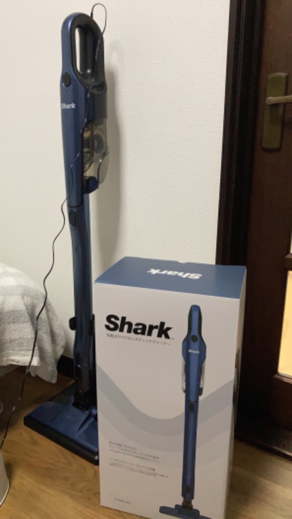 Shark シャーク 充電式サイクロンスティッククリーナー CH966J