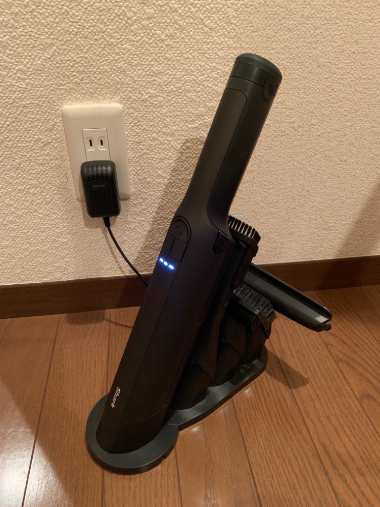 Shark シャーク EVOPOWER EX 充電式ハンディクリーナー WV405J + Shark シャーク EVOPOWER EX 充電式ハンディクリーナー WV405J +