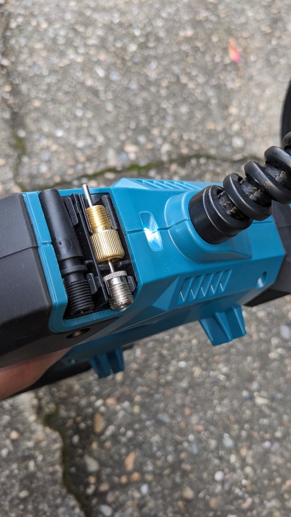 マキタ MP180DZ 充電式空気入れ 18V (※本体のみ・使用には別売の